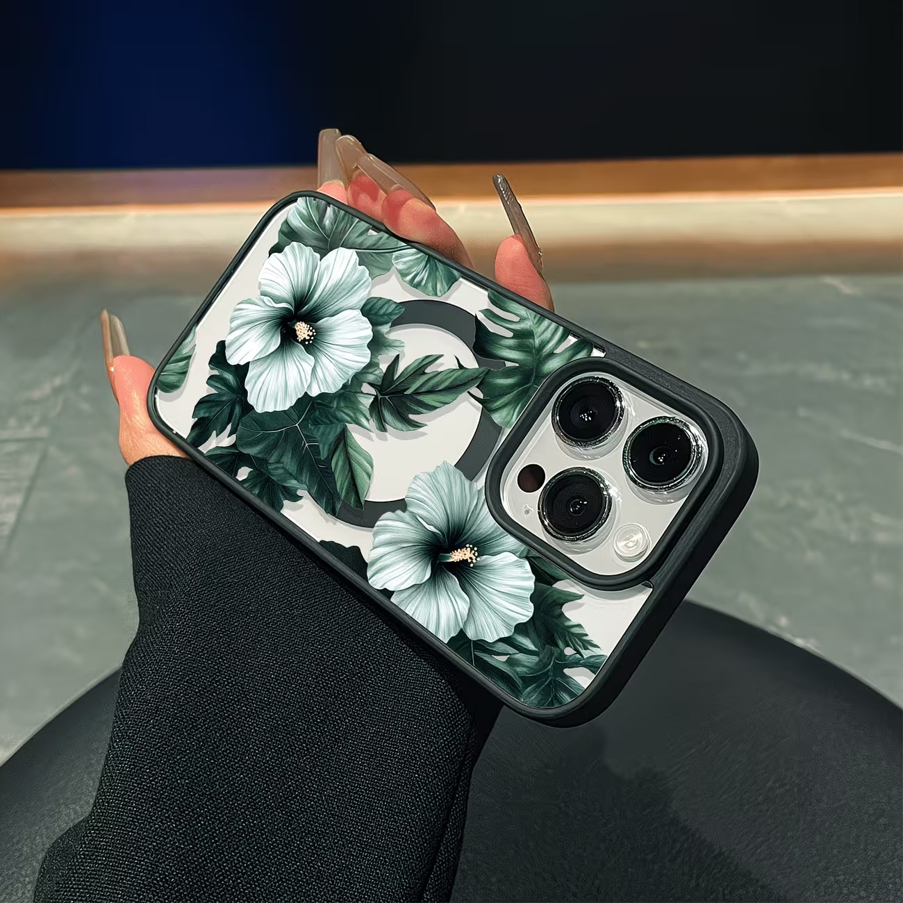 Groene bloemenprint telefoonho - Apple Iphone 16 recensie en prijs